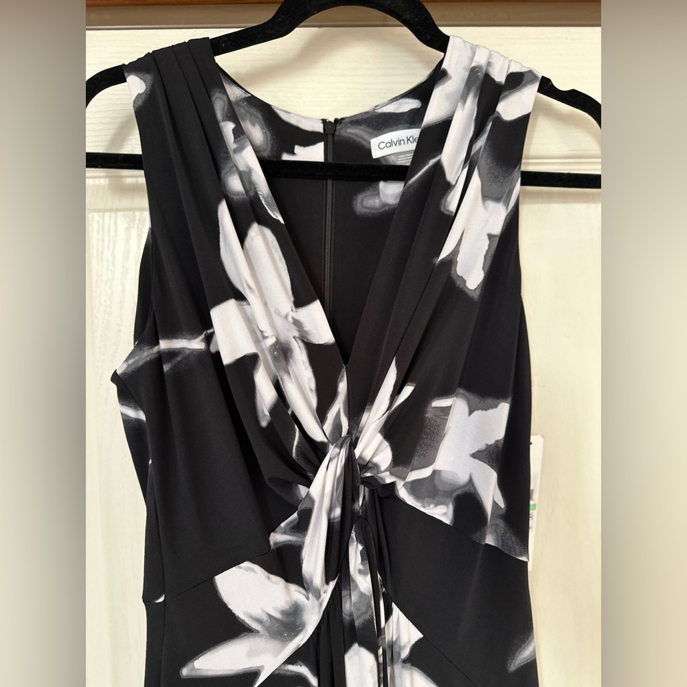 Calvin Klein V-Neck A-Line maxi dress Size 8 - Picture 5 of 8